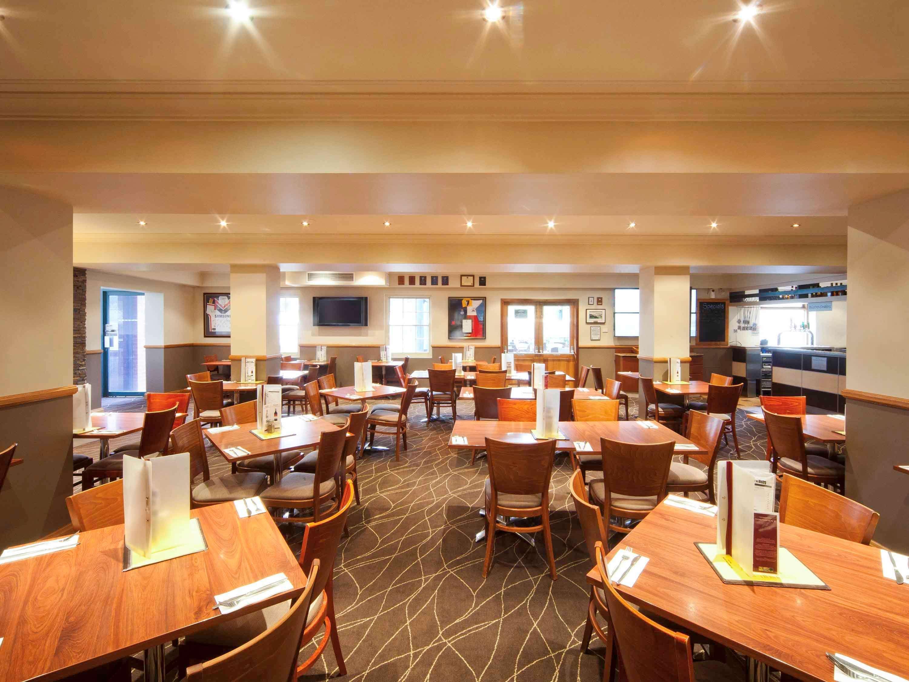 Mercure Canberra Exterior foto