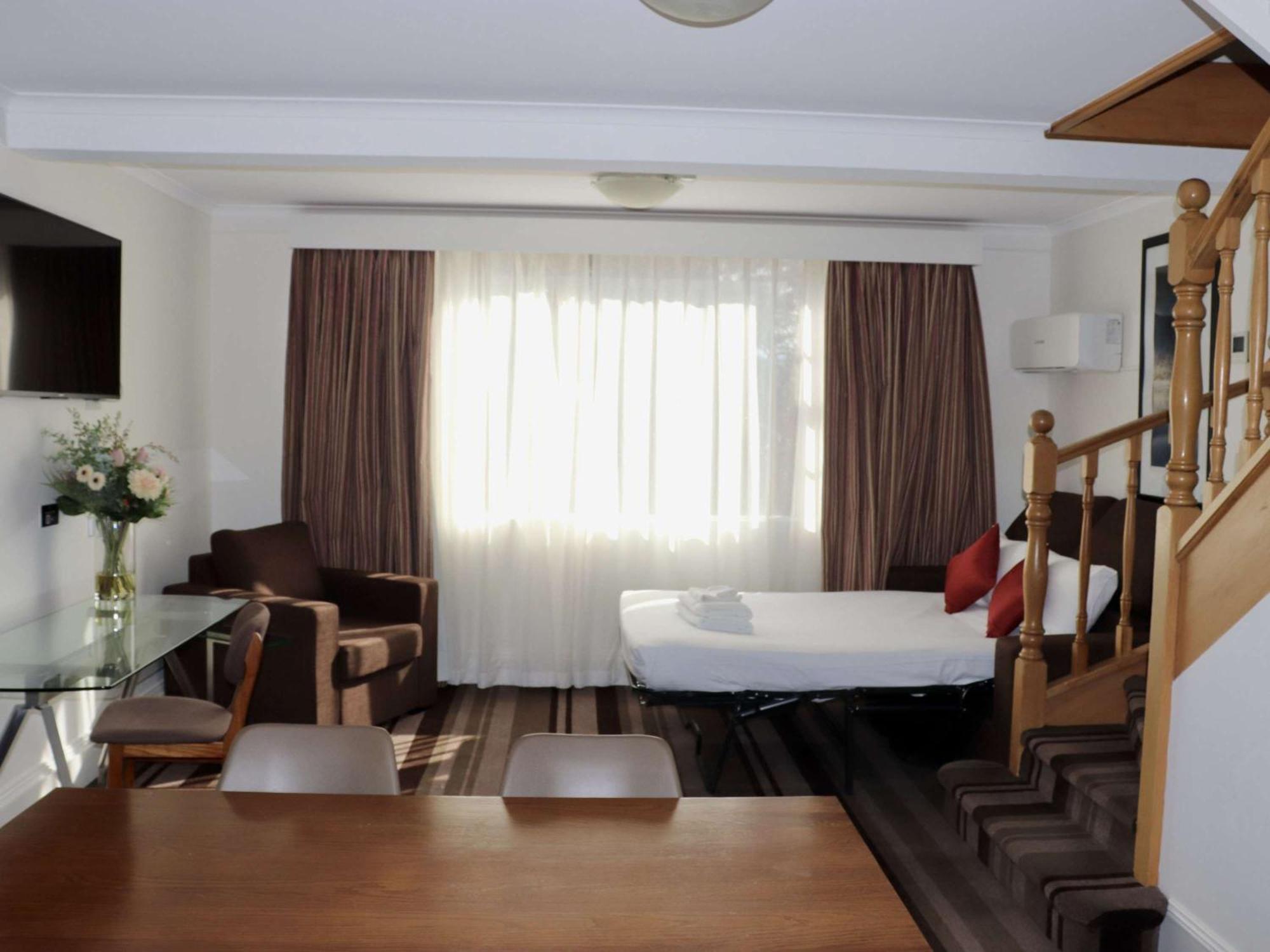 Mercure Canberra Exterior foto