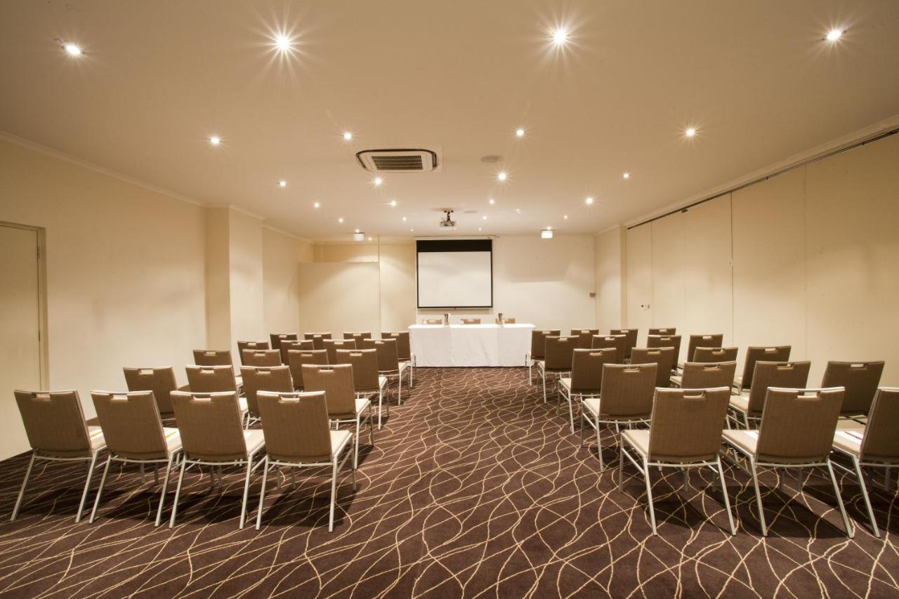 Mercure Canberra Exterior foto